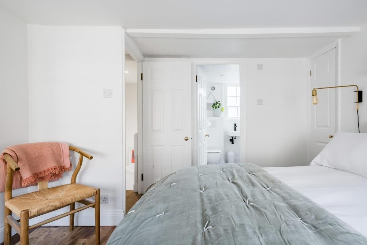 Central Georgian Townhouse With Free Parking Bath Extérieur photo