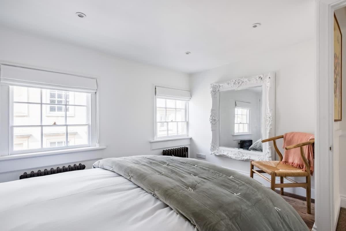 Central Georgian Townhouse With Free Parking Bath Extérieur photo
