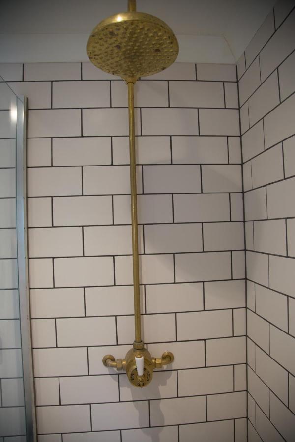 Central Georgian Townhouse With Free Parking Bath Extérieur photo