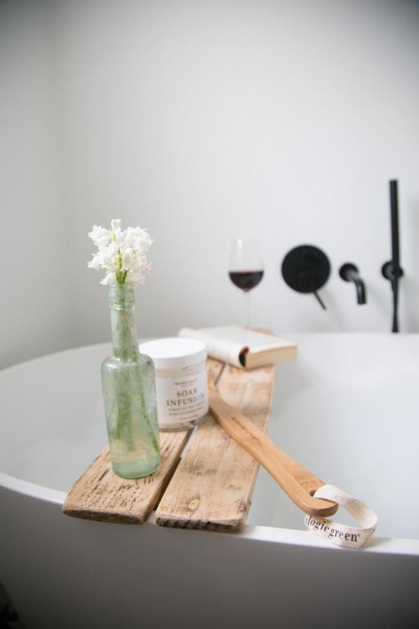Central Georgian Townhouse With Free Parking Bath Extérieur photo