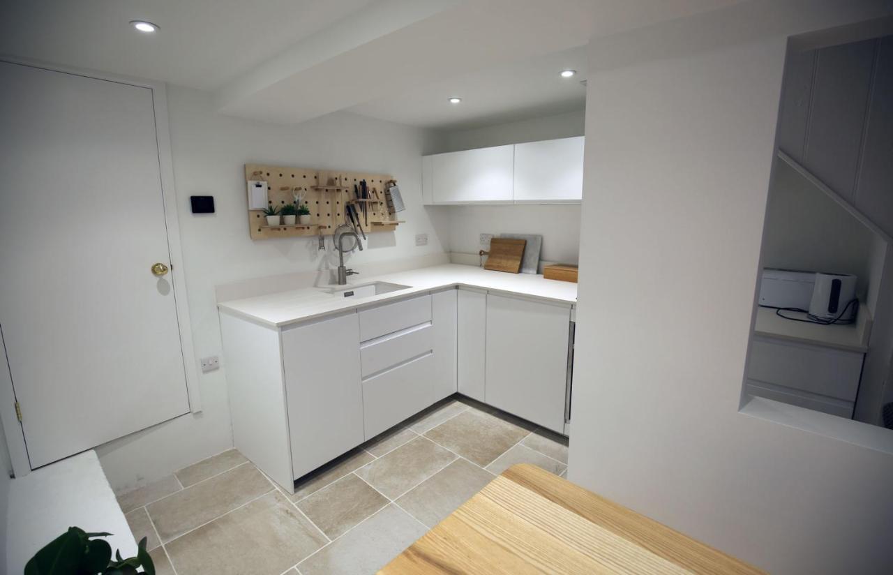 Central Georgian Townhouse With Free Parking Bath Extérieur photo
